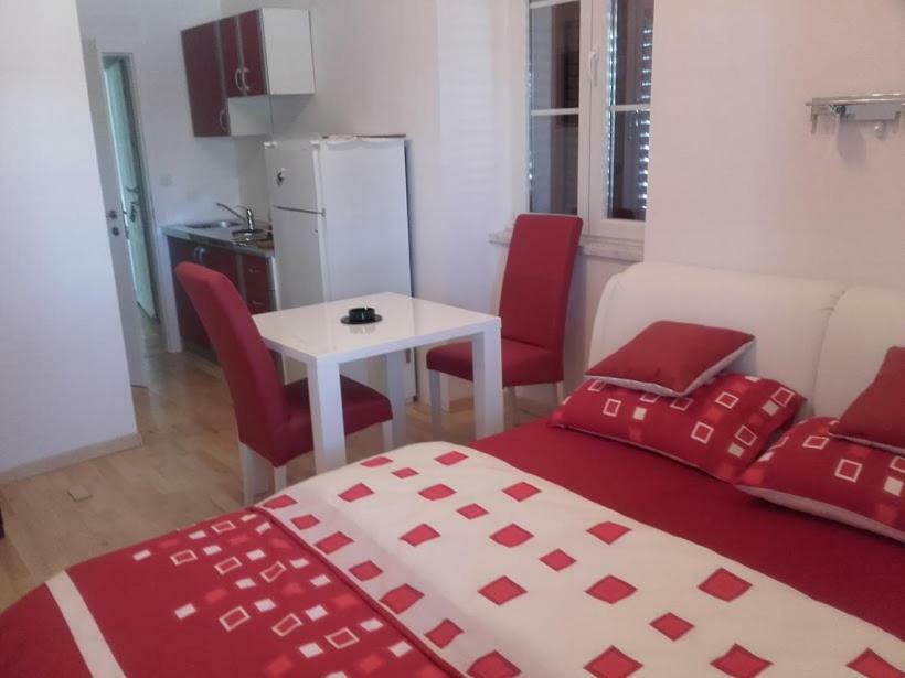 Apartment Riva Biograd Na Moru Esterno foto